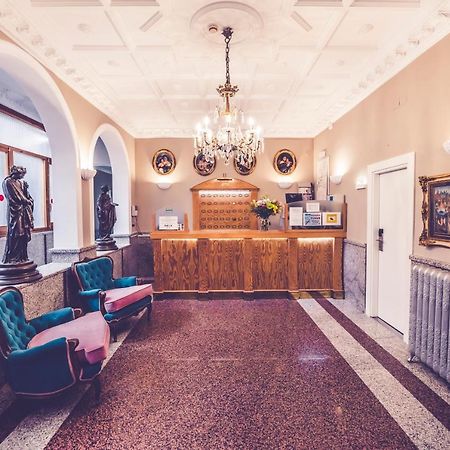 Hostal Marlasca Мадрид Экстерьер фото