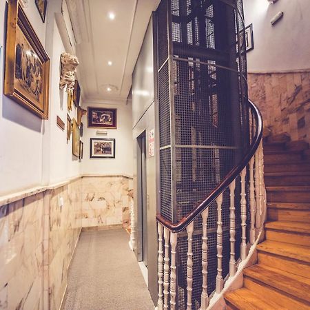 Hostal Marlasca Мадрид Экстерьер фото
