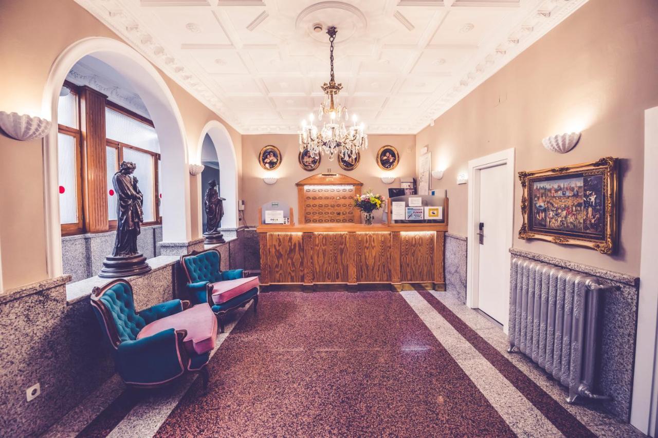 Hostal Marlasca Мадрид Экстерьер фото