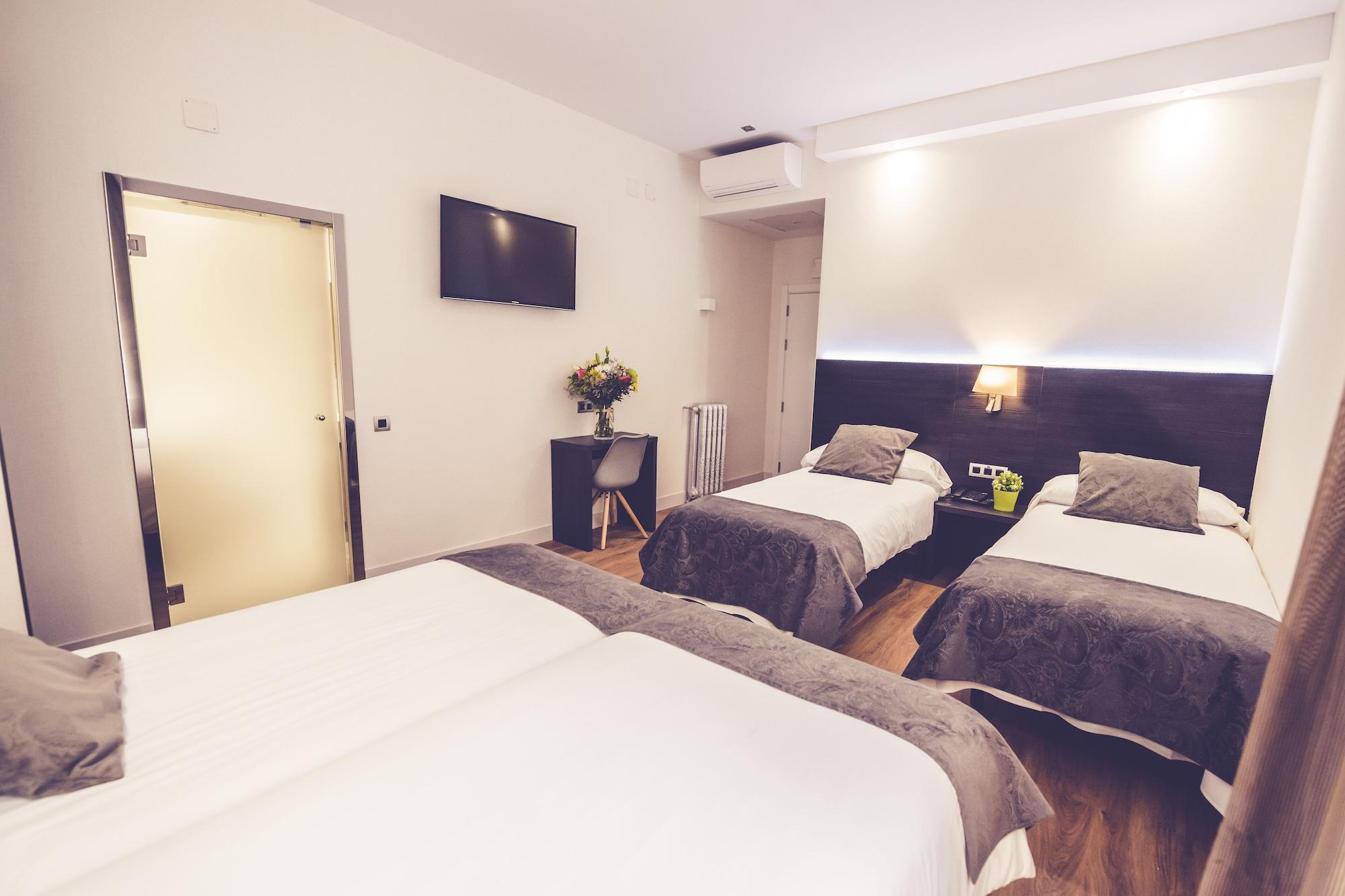 Hostal Marlasca Мадрид Экстерьер фото
