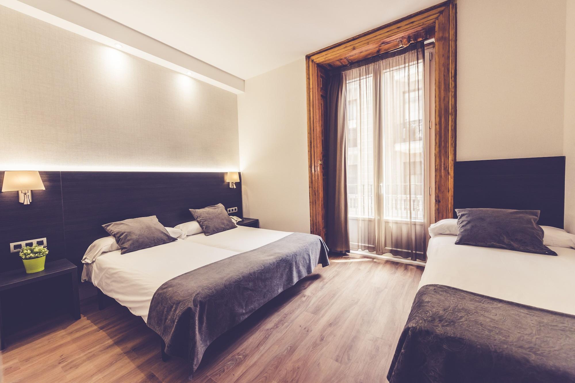 Hostal Marlasca Мадрид Экстерьер фото
