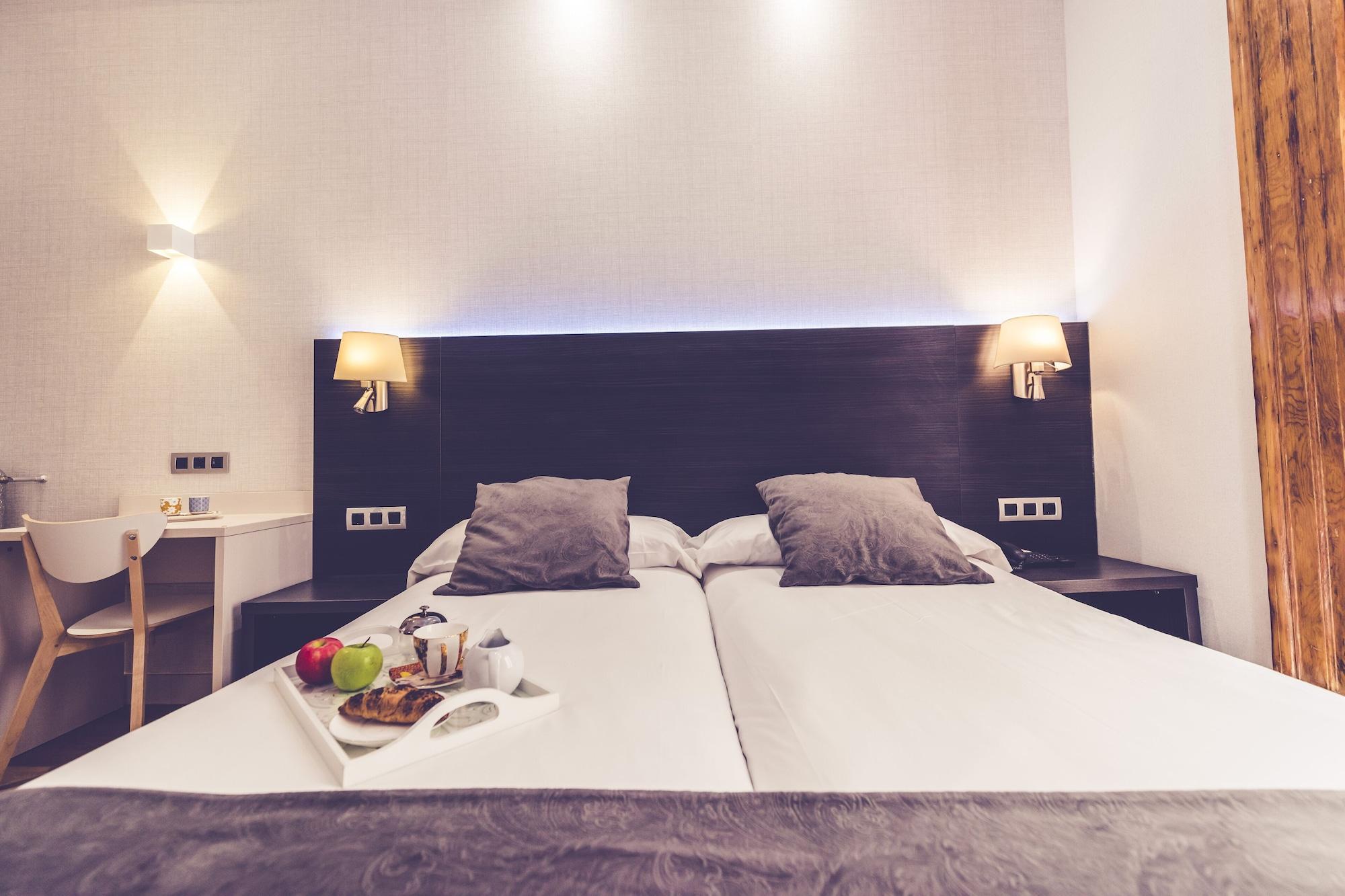 Hostal Marlasca Мадрид Экстерьер фото