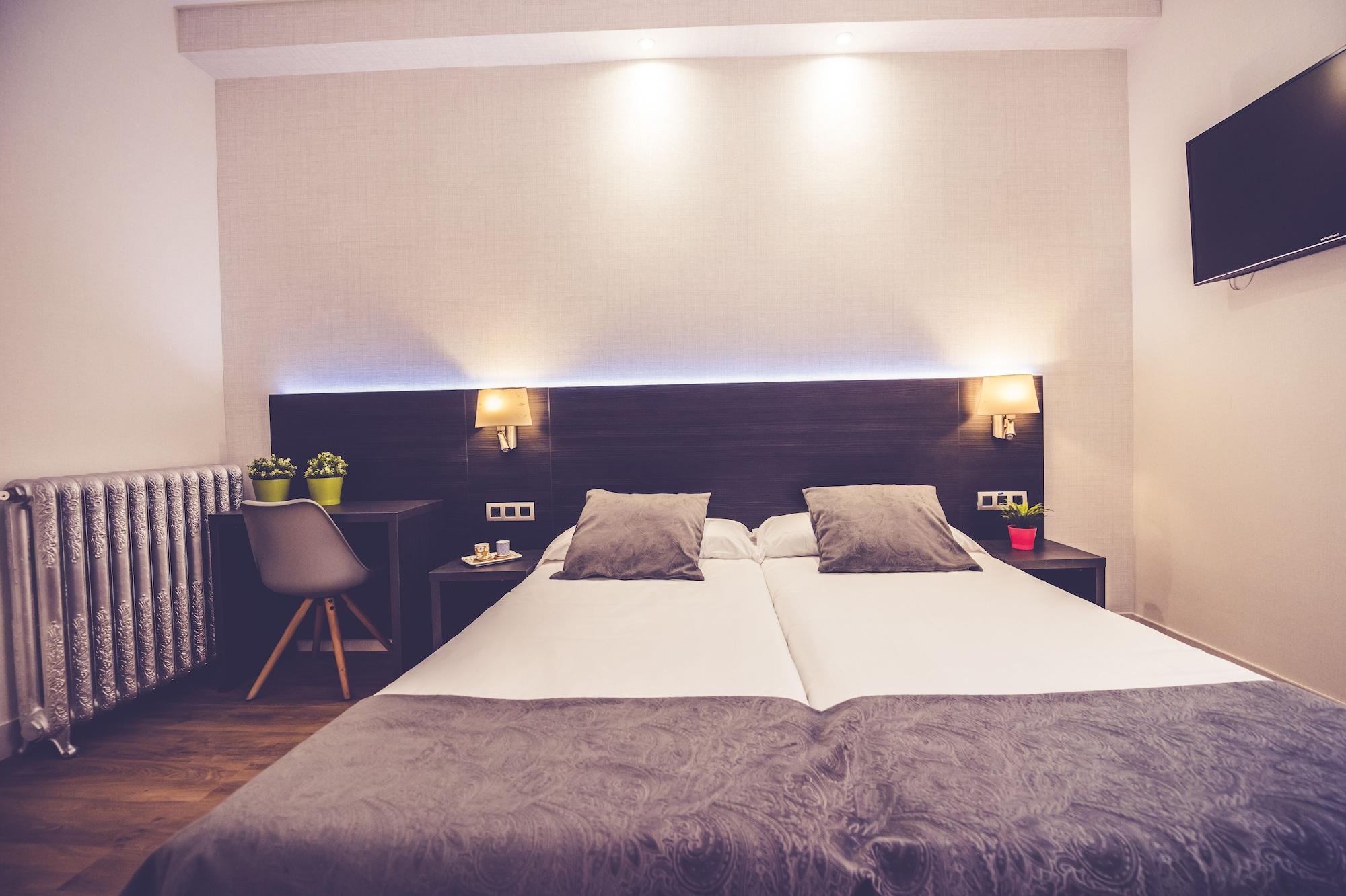 Hostal Marlasca Мадрид Экстерьер фото